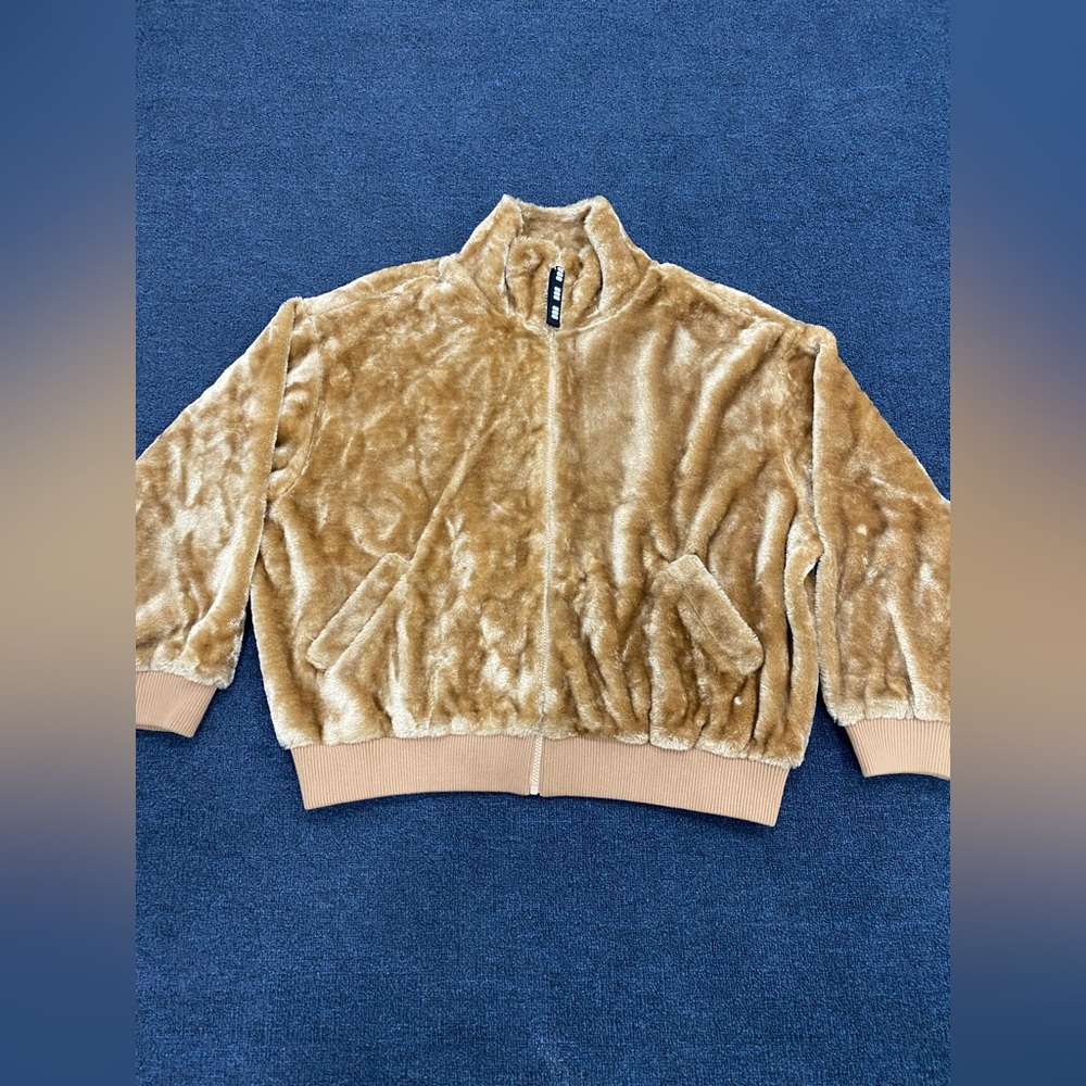UGG SWEATER